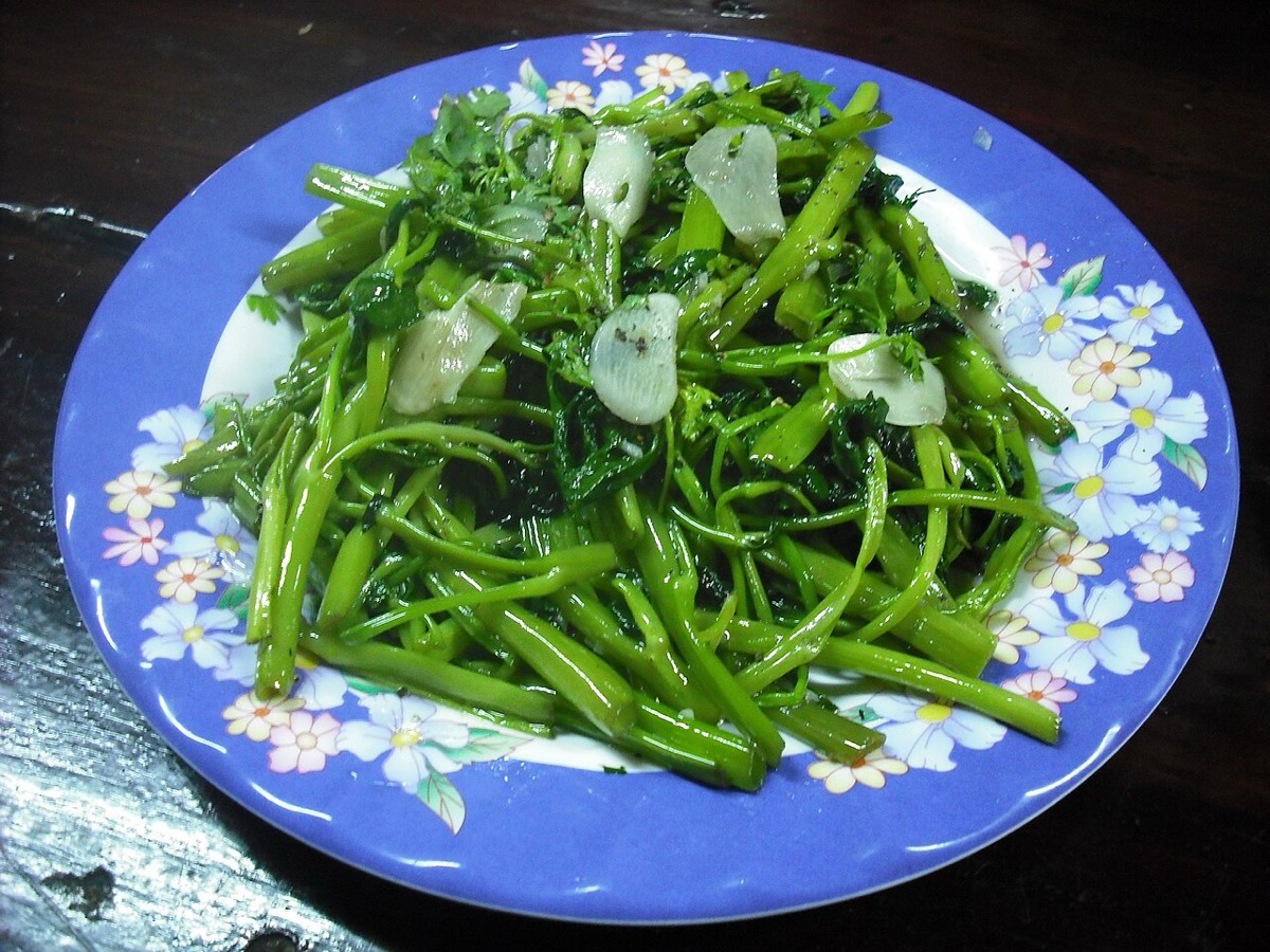 Rau muống xào tỏi