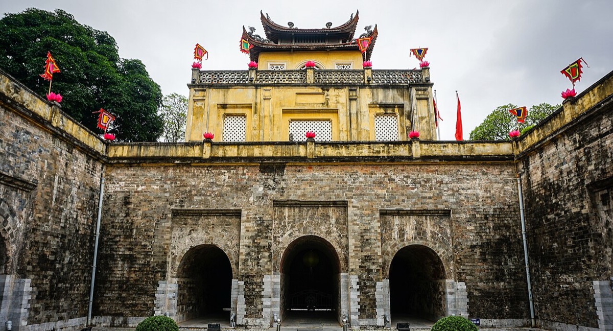 2010 – Hoàng thành Thăng Long