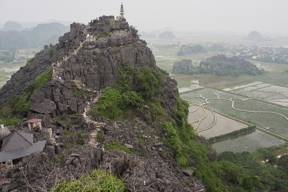 Thấy đỉnh tháp